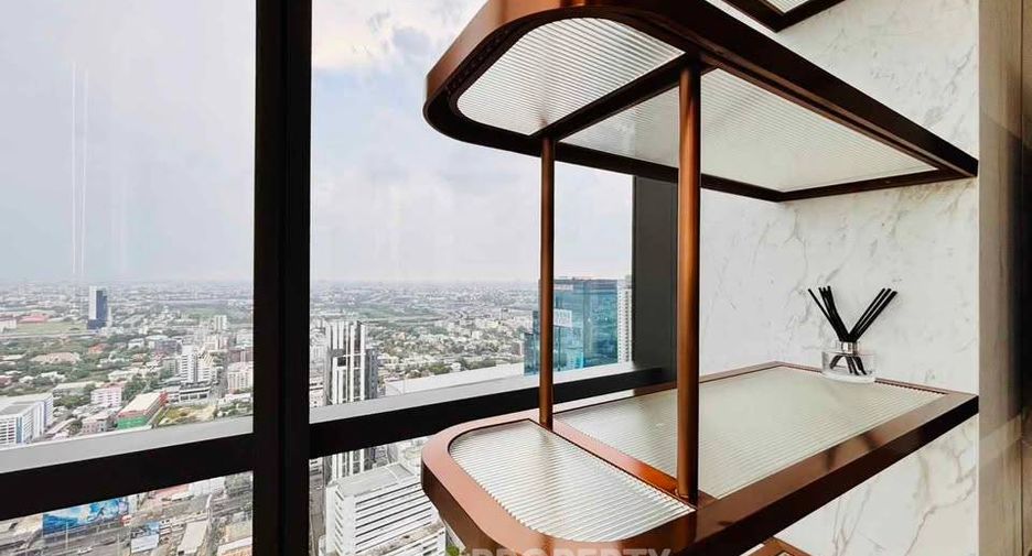 For rent 3 bedrooms condo in Watthana, Bangkok
