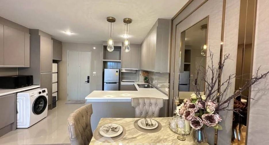 For rent 2 bedrooms condo in Wang Thonglang, Bangkok