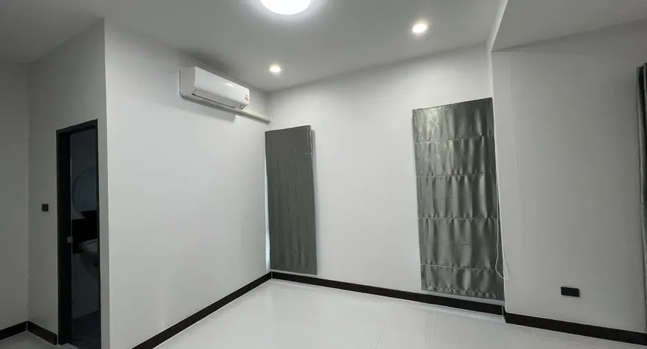 Casa en venta y en alquiler de 2 habitaciones en San Kamphaeng, Chiang Mai