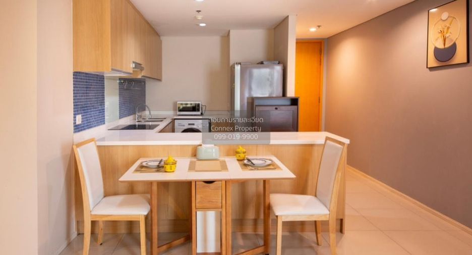 For rent 2 bedrooms condo in Watthana, Bangkok
