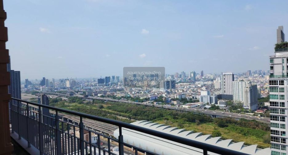 For rent 4 bedrooms condo in Watthana, Bangkok