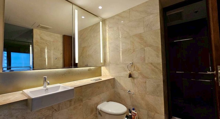 For rent 1 bed condo in Pathum Wan, Bangkok