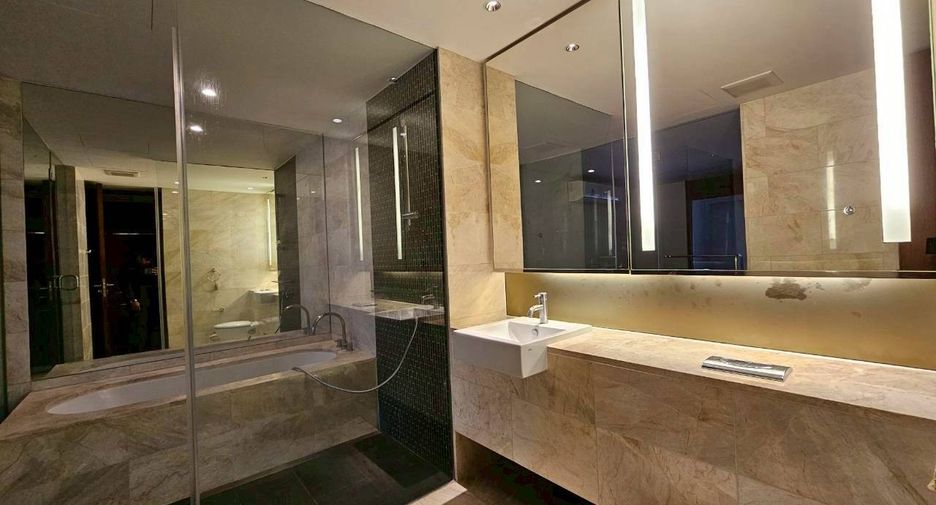 For rent 1 bed condo in Pathum Wan, Bangkok