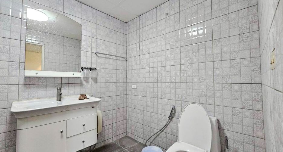 Аренда 2 спальни кондо в Щаттхана, Бангкок