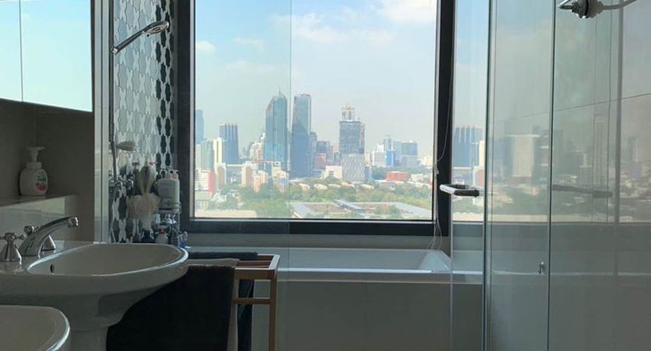 Wohnung zur Miete und zum Kauf mit 3 Zimmer in Khlong Toei, Bangkok
