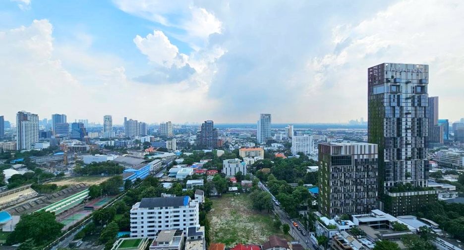 出租 3 卧室 公寓 在 Khlong Toei, 曼谷
