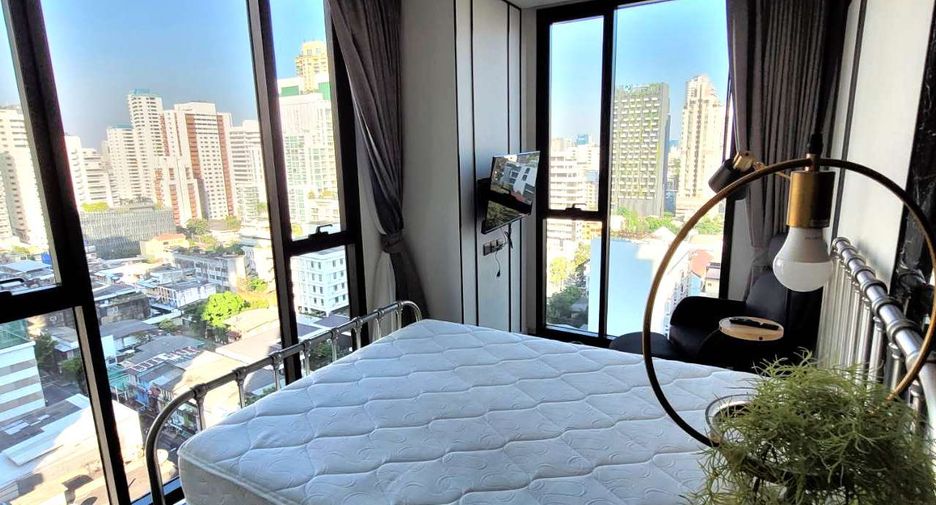For rent 2 bedrooms condo in Khlong Toei, Bangkok