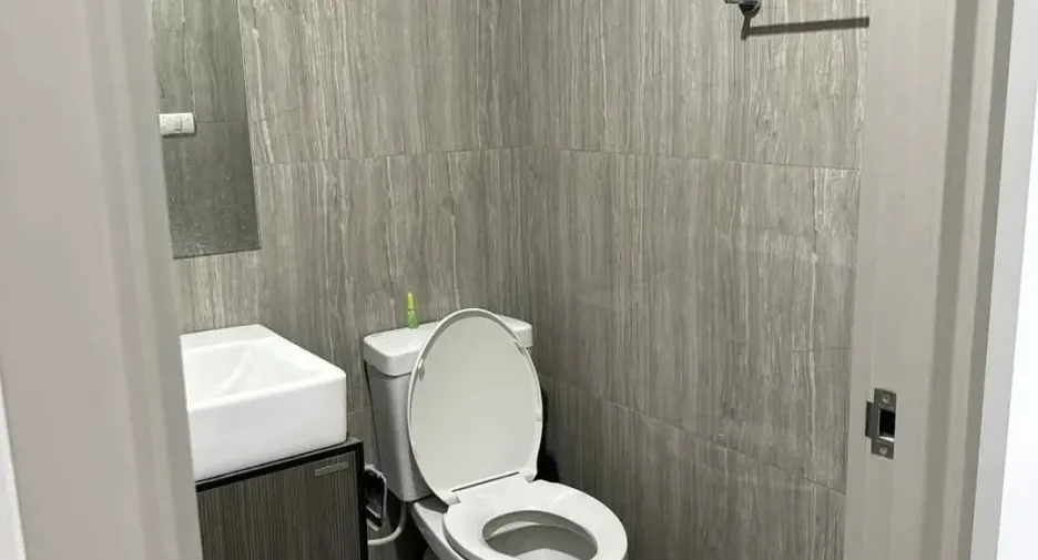 For sale 2 bedrooms condo in Phasi Charoen, Bangkok