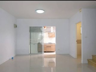 Reihenhaus zum Kauf mit 3 Zimmer in Bang Phli, Samut Prakan
