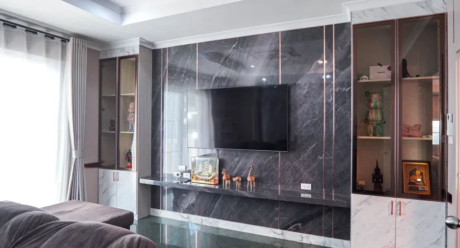 For sale 5 bedrooms villa in East Pattaya, Pattaya