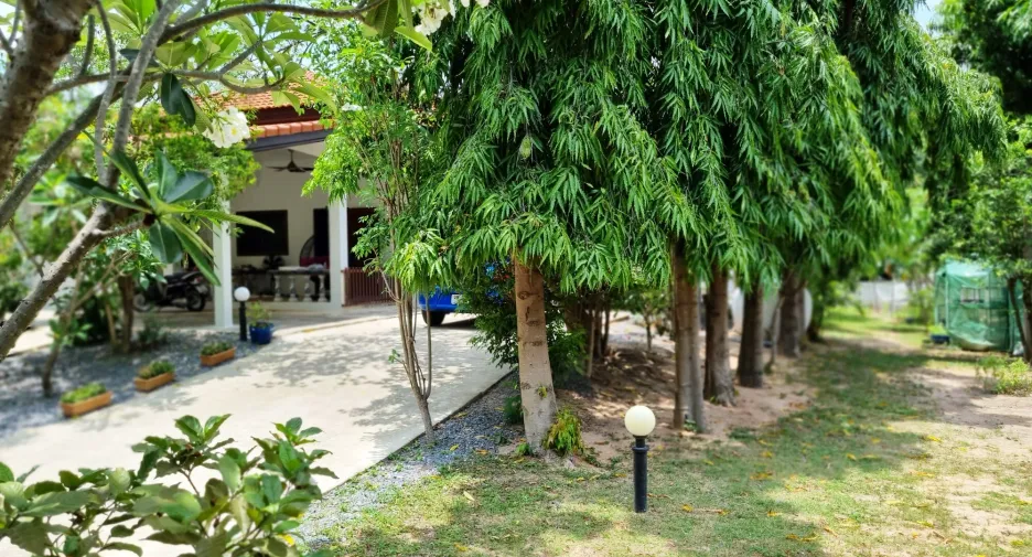 Casa en venta de 5 habitaciones en Lam Plai Mat, Buriram