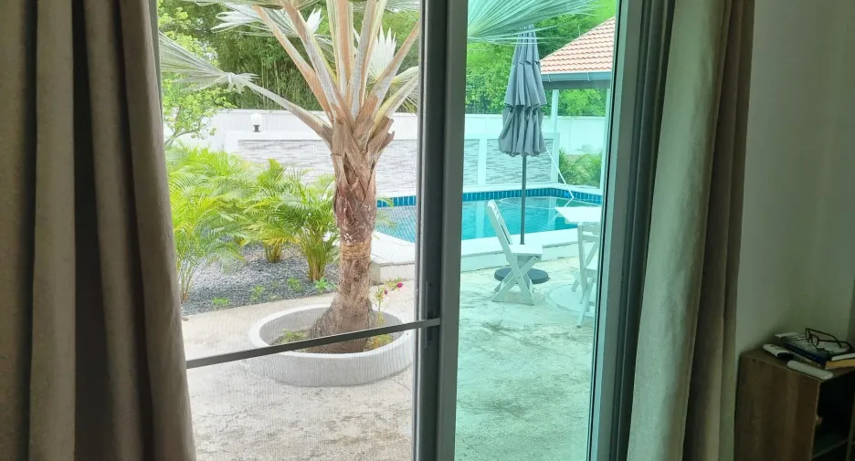 Casa en venta de 5 habitaciones en Lam Plai Mat, Buriram