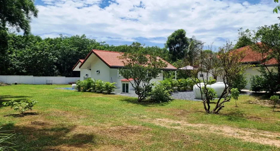 Casa en venta de 5 habitaciones en Lam Plai Mat, Buriram