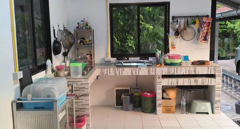 Casa en venta de 5 habitaciones en Lam Plai Mat, Buriram
