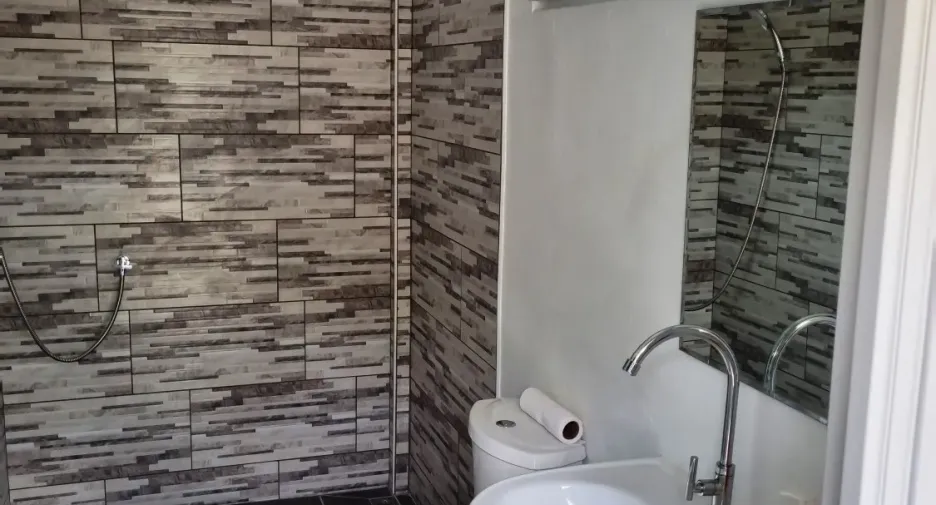 Casa en venta de 5 habitaciones en Lam Plai Mat, Buriram
