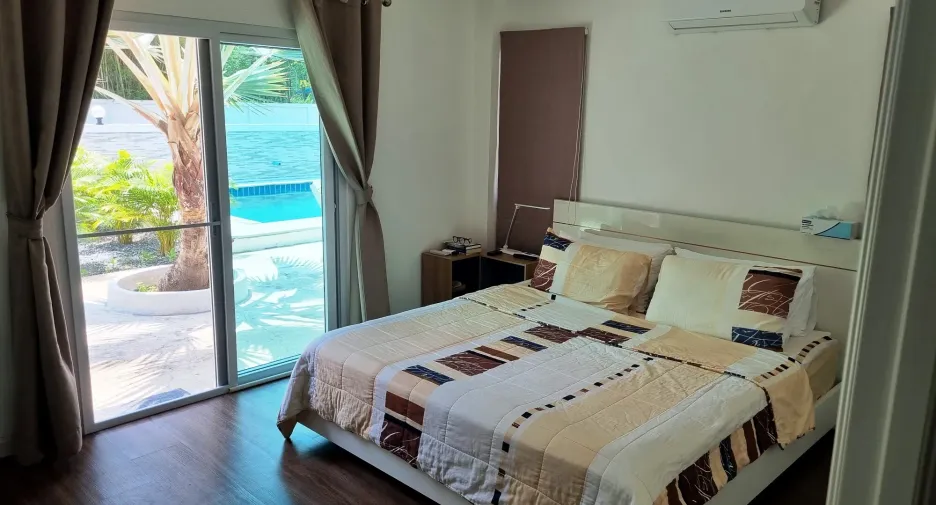 Casa en venta de 5 habitaciones en Lam Plai Mat, Buriram