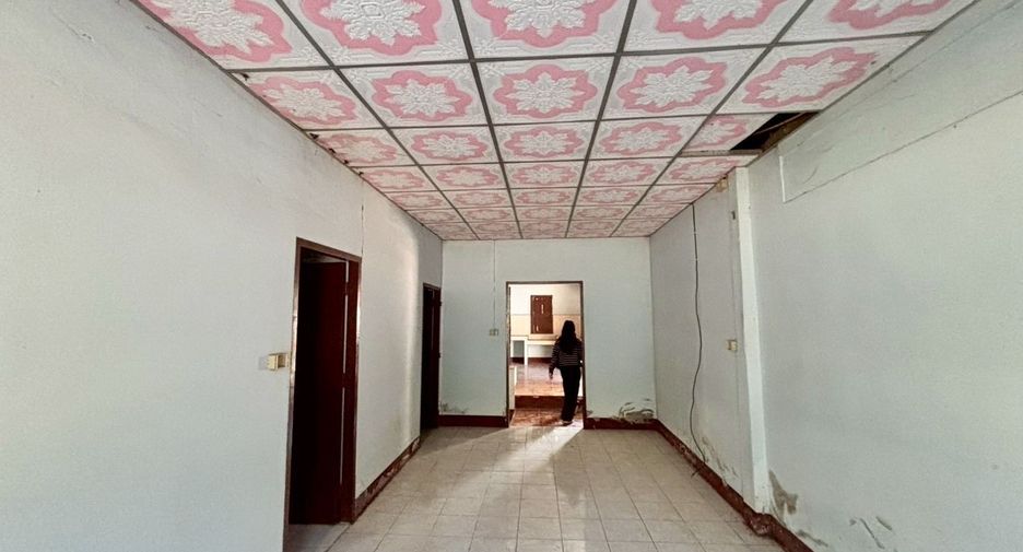 For sale 3 bedrooms house in Mueang Lampang, Lampang