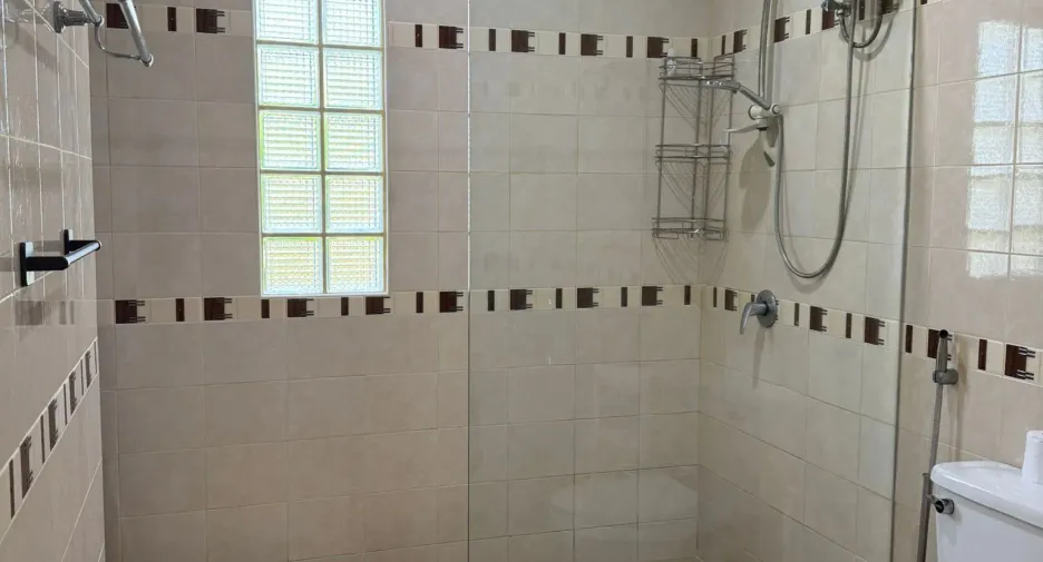 Haus zum Kauf mit 4 Zimmer in Thalang, Phuket