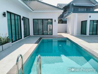 Haus zum Kauf mit 4 Zimmer in Bang Lamung, Chonburi