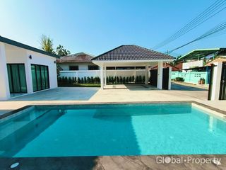 Haus zum Kauf mit 4 Zimmer in Bang Lamung, Chonburi