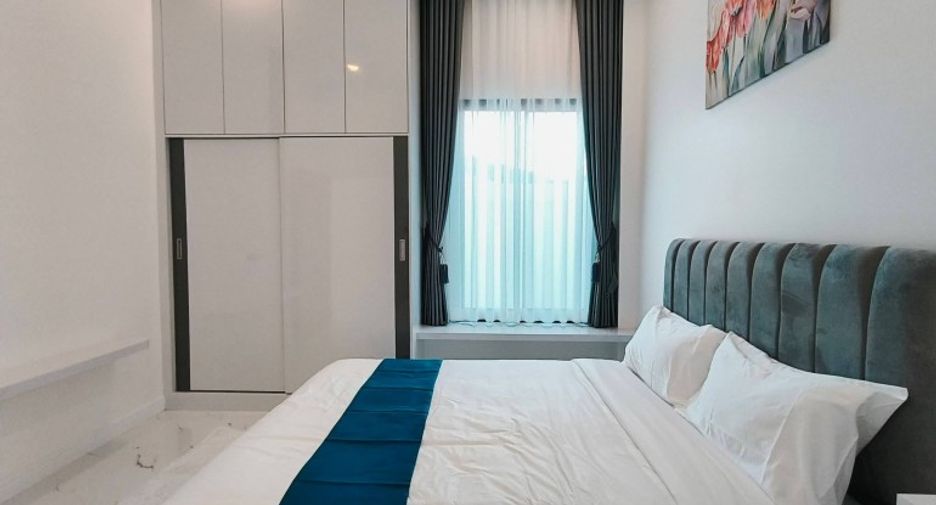 For sale 4 bedrooms house in East Pattaya, Pattaya