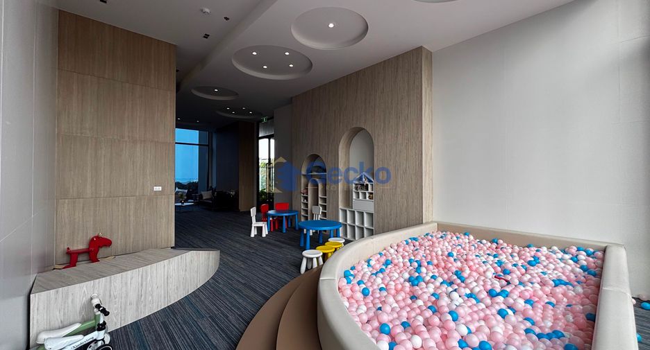 For rent 1 bed condo in Pratumnak, Pattaya