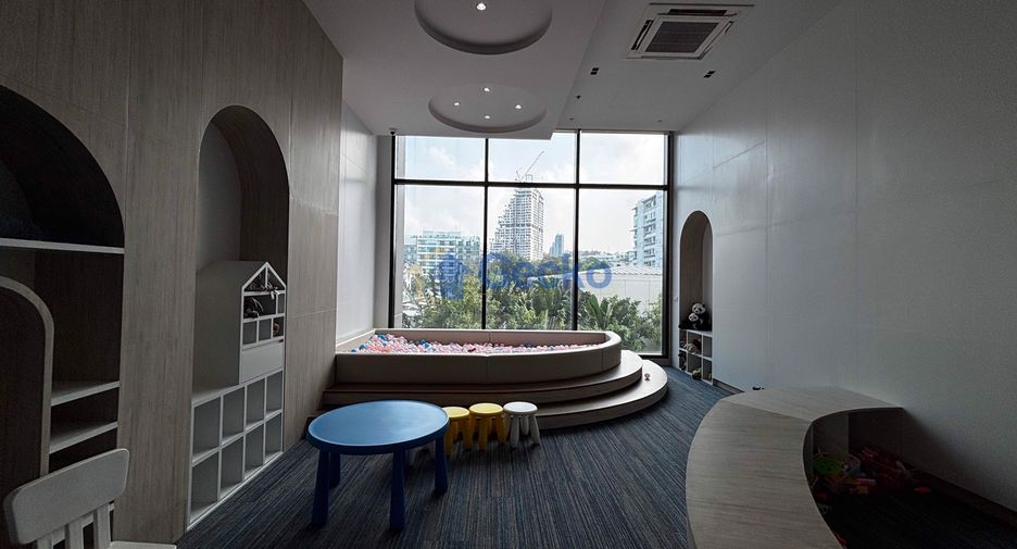 For rent 1 bed condo in Pratumnak, Pattaya