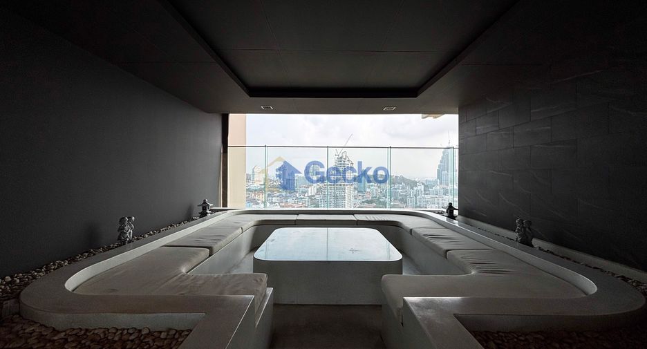 For rent 1 bed condo in Pratumnak, Pattaya