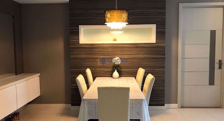 For sale 3 bedrooms condo in Central Pattaya, Pattaya