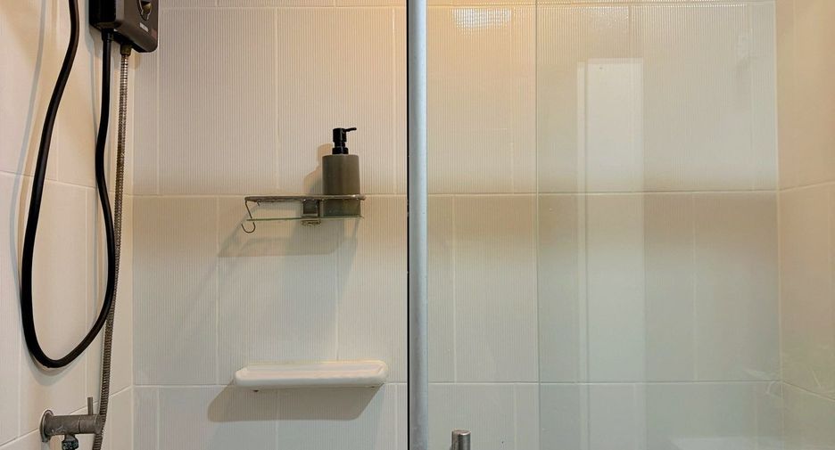 For rent 1 bed condo in Thon Buri, Bangkok