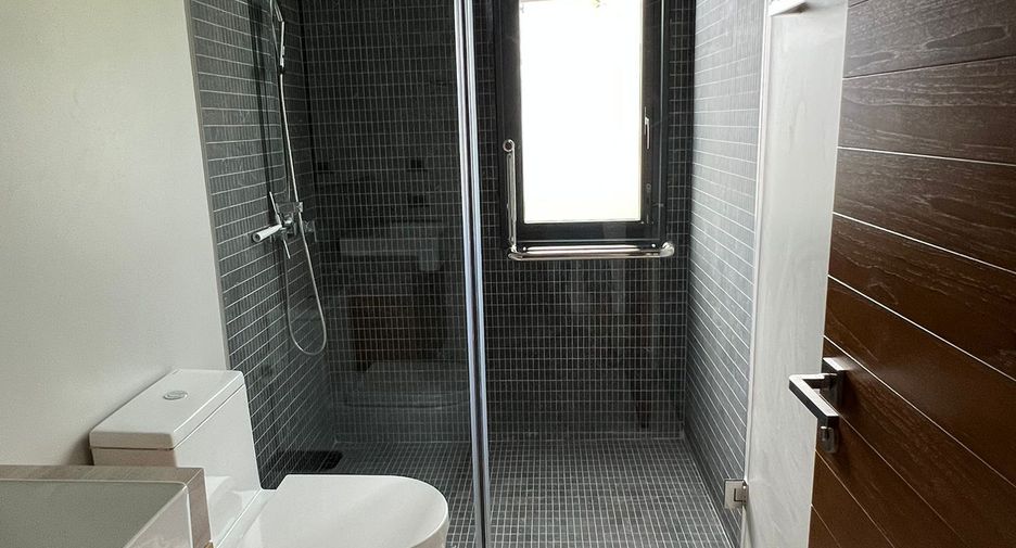 For rent 4 bedrooms villa in Thalang, Phuket