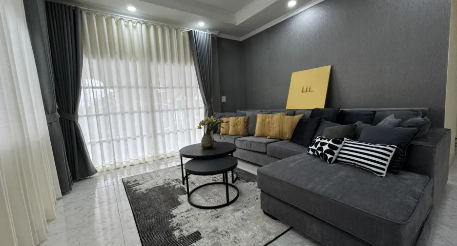 For sale and for rent 3 bedrooms villa in East Pattaya, Pattaya