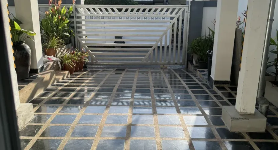 For sale and for rent 3 bedrooms villa in East Pattaya, Pattaya