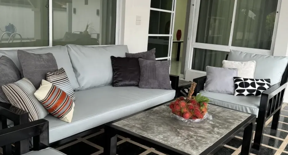 For sale and for rent 3 bedrooms villa in East Pattaya, Pattaya