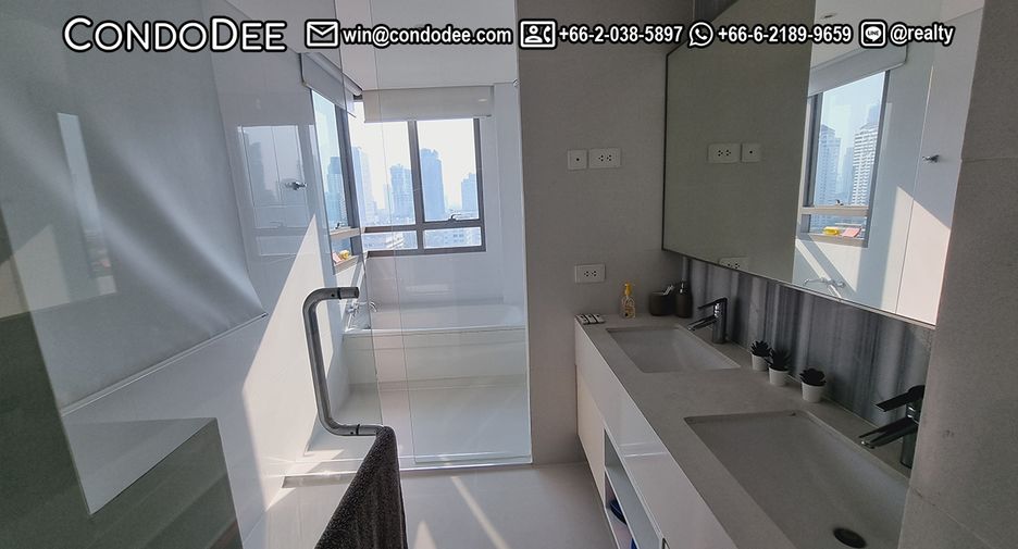 Condo en venta de 2 habitaciones en Khlong Toei, Bangkok