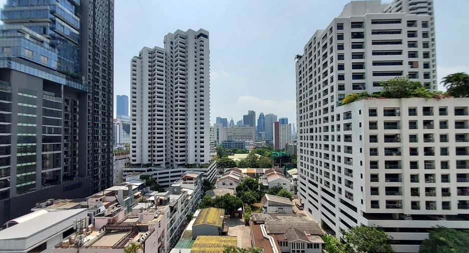 À vendre 2 chambres condo à Watthana, Bangkok