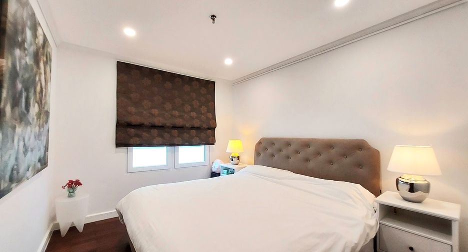 À vendre 2 chambres condo à Watthana, Bangkok