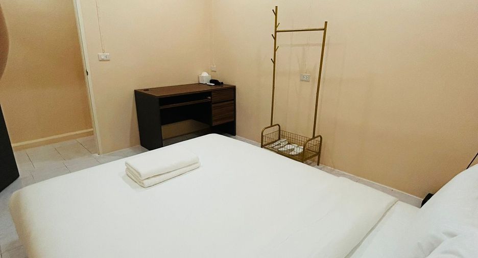 Gewerbefläche zur Miete mit 2 Zimmer in Mueang Phuket, Phuket