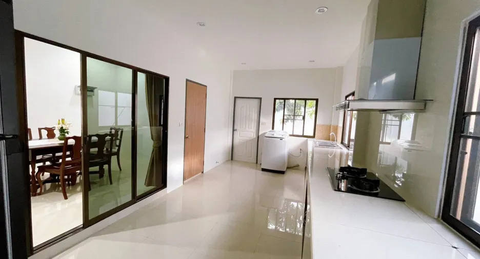 For rent 3 bedrooms house in Saraphi, Chiang Mai