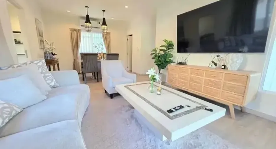 For rent 4 bedrooms house in Mueang Phuket, Phuket
