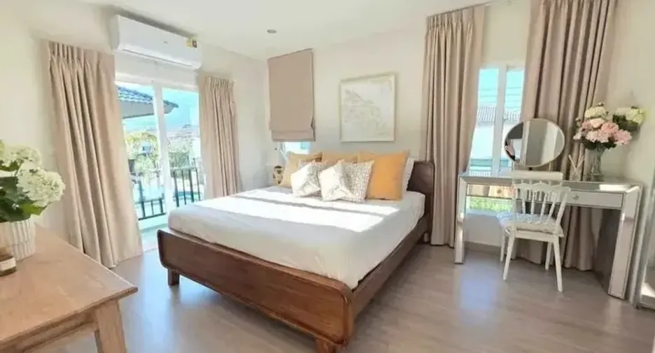 For rent 4 bedrooms house in Mueang Phuket, Phuket