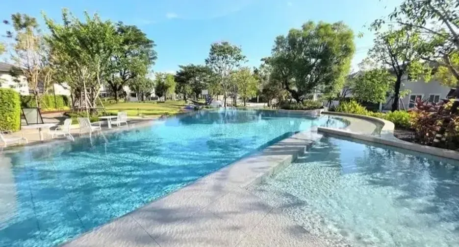 For rent 4 bedrooms house in Mueang Phuket, Phuket
