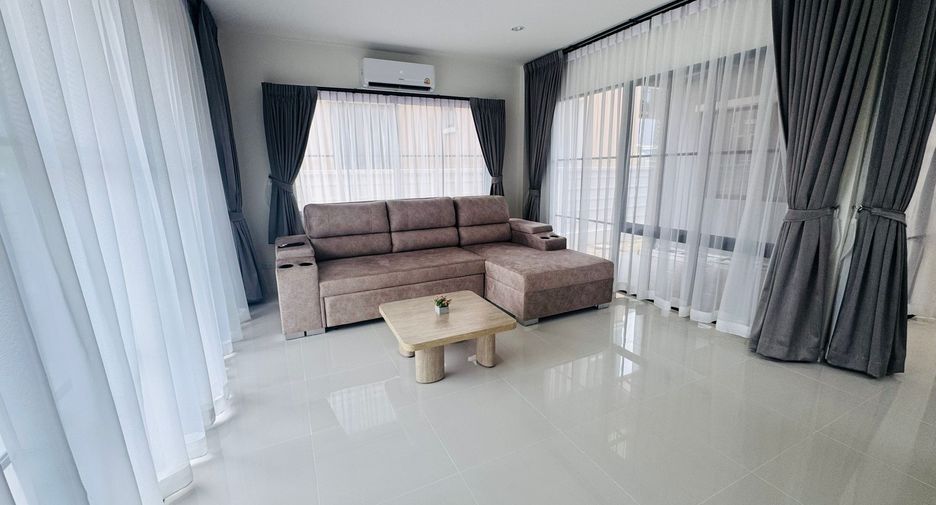 À louer 4 chambres villa à Mueang Phuket, Phuket