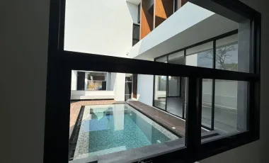 Villa zur Miete mit 4 Zimmer in Mueang Chiang Mai, Chiang Mai