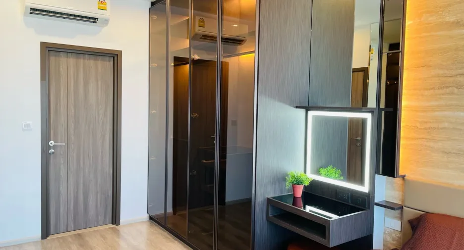 For rent 2 bedrooms condo in Bang Na, Bangkok