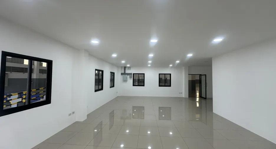 出租 和 出售 仓库 在 Bang Phli, Samut Prakan