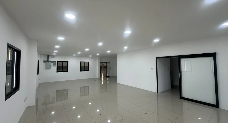 出租 和 出售 仓库 在 Bang Phli, Samut Prakan
