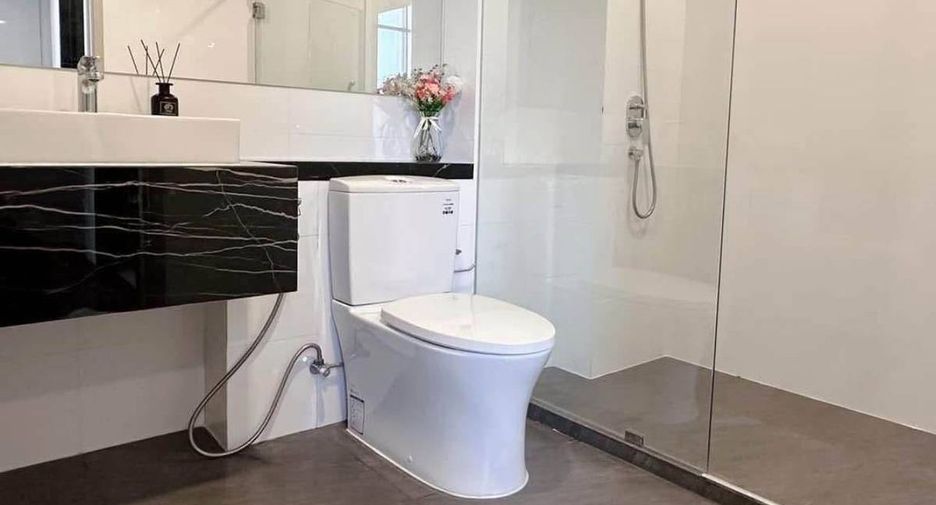 For rent 2 bedrooms condo in Chatuchak, Bangkok