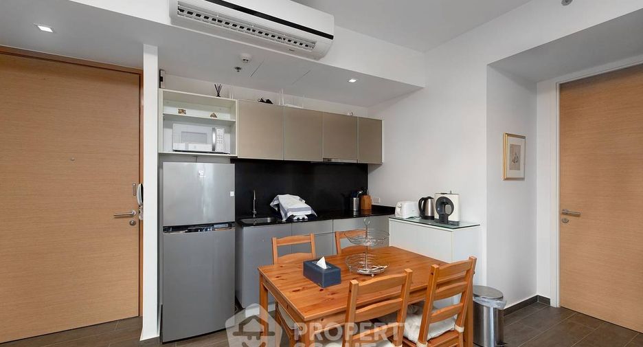 À vendre 2 chambres condo à Khlong Toei, Bangkok