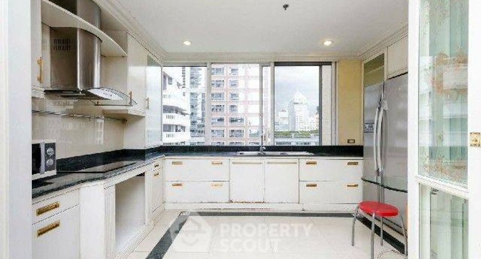 Wohnung zur Miete mit 3 Zimmer in Pathum Wan, Bangkok
